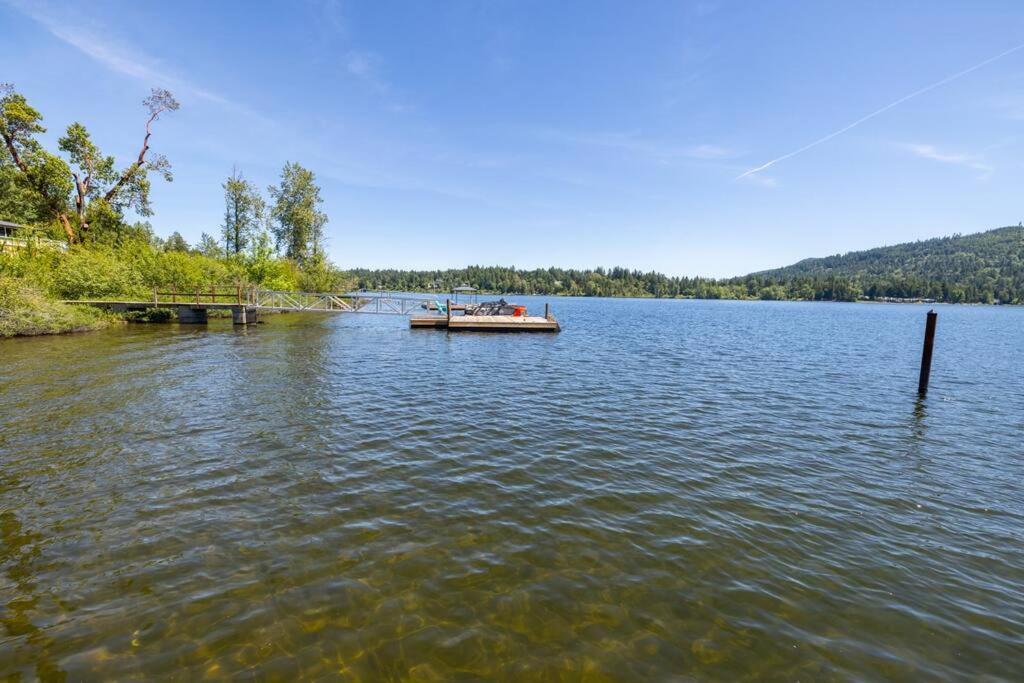 Kelly'S Sunset Lake Retreat Shawnigan Lake Extérieur photo