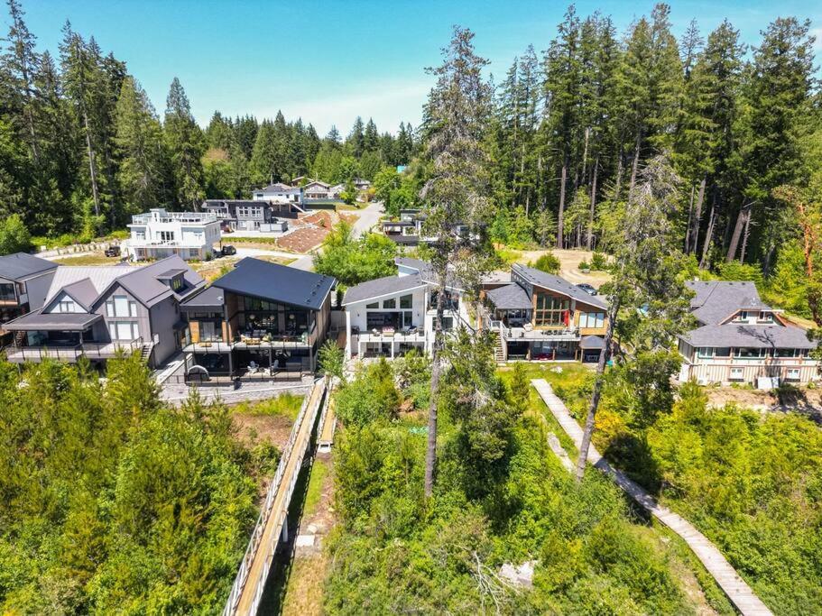 Kelly'S Sunset Lake Retreat Shawnigan Lake Extérieur photo
