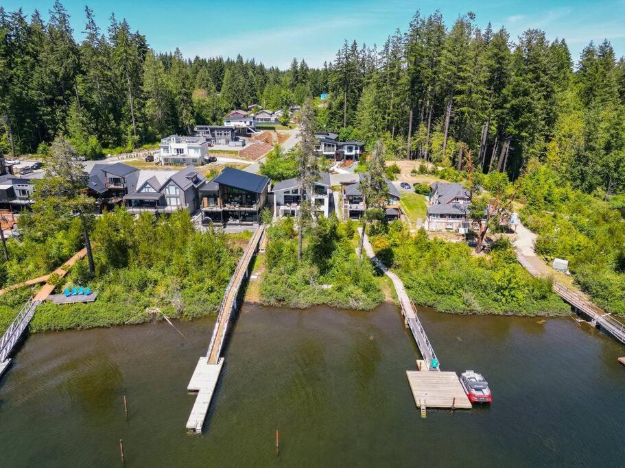 Kelly'S Sunset Lake Retreat Shawnigan Lake Extérieur photo